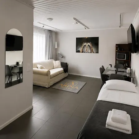 Arina Motel